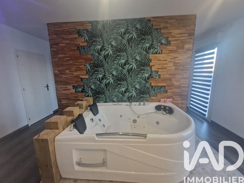 Maison - 515 m² - 16 pièces