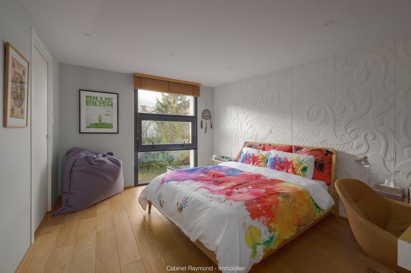 Maison contemporaine - 405 m² - 9 pièces