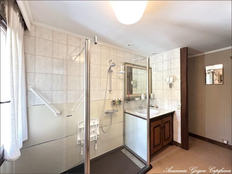 Maison - 393 m² - 11 pièces