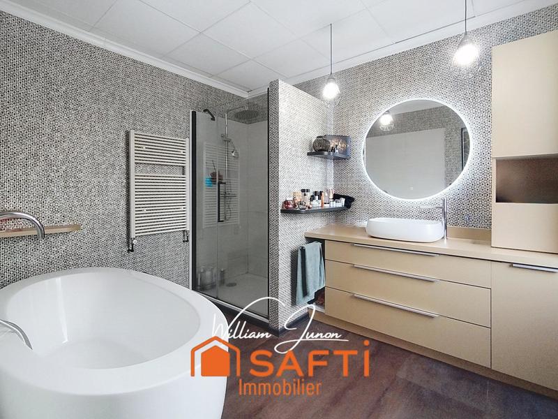 Duplex - 225 m² - 7 pièces