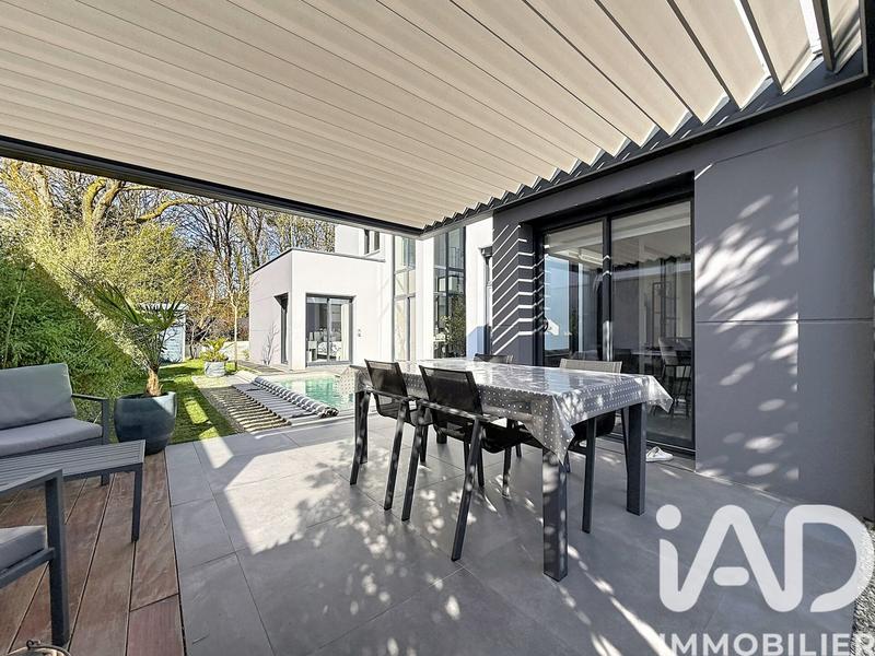 Maison - 157 m² - 6 pièces