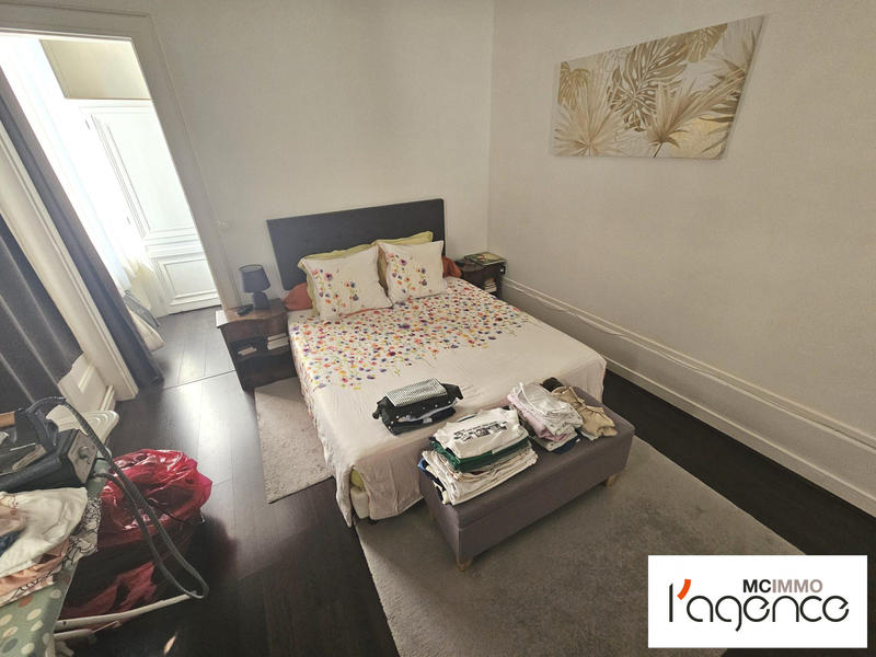 Maison - 180 m² - 7 pièces