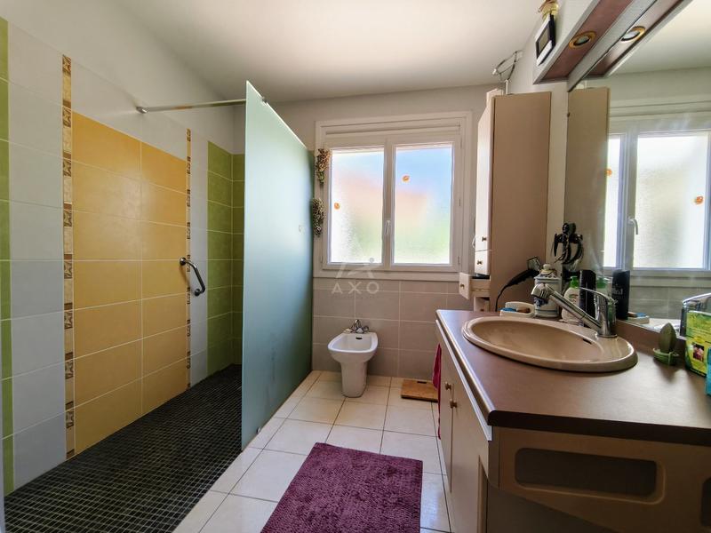 Maison - 206 m² - 10 pièces