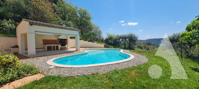 Maison - 174 m² - 7 pièces