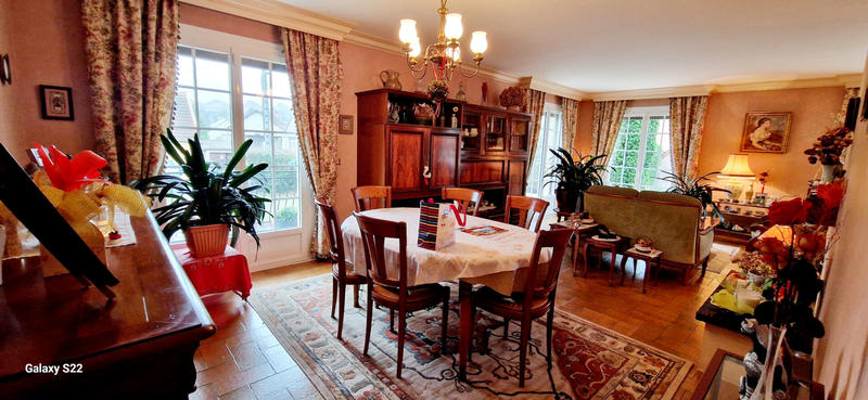 Maison - 186 m² - 6 pièces