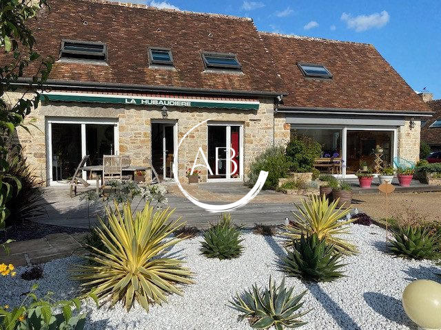 Maison - 180 m² - 6 pièces