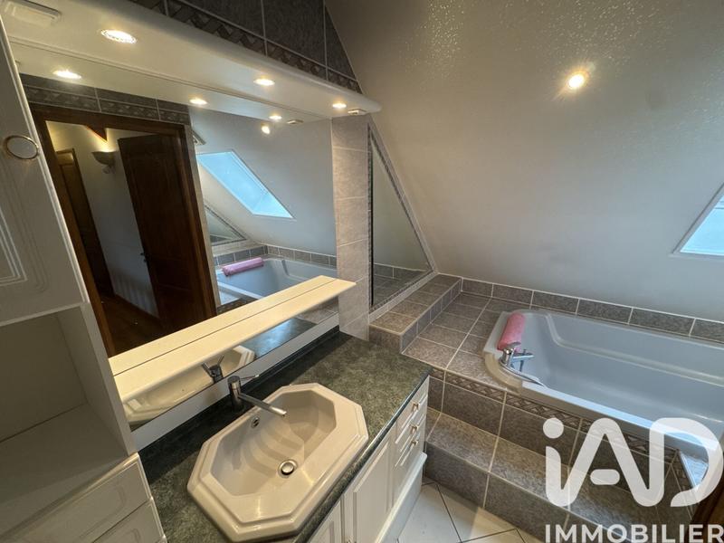 Maison - 152 m² - 7 pièces