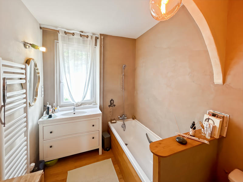 Maison - 160 m² - 9 pièces