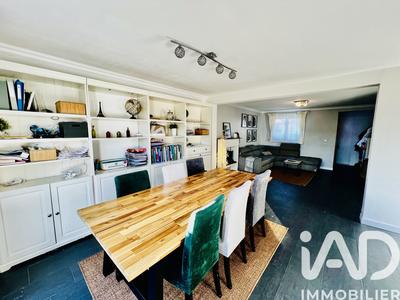 Maison - 99 m² - 5 pièces