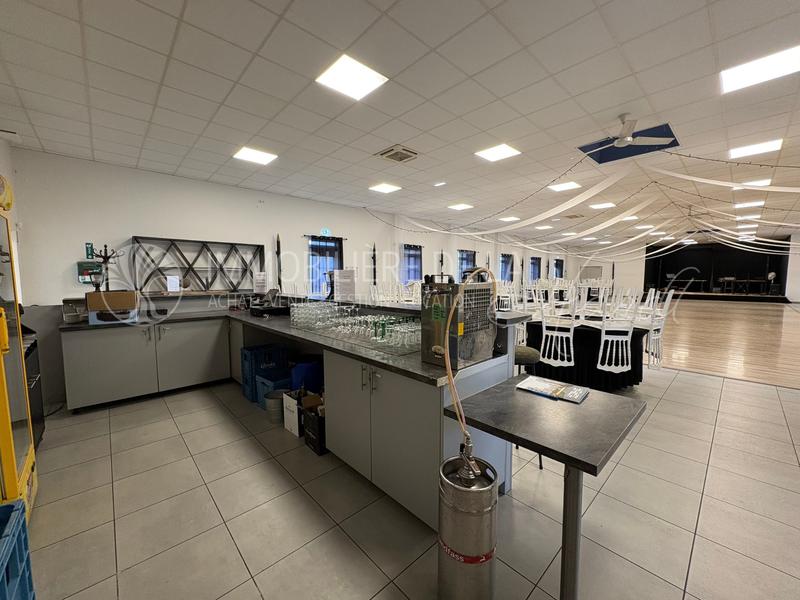 Local commercial - 473 m²