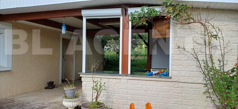 Maison traditionnelle - 249 m² - 11 pièces