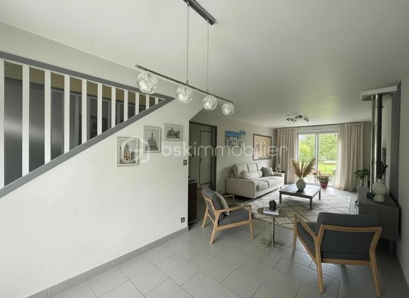 Maison traditionnelle - 94 m² - 5 pièces