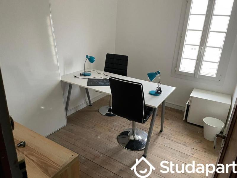 Chambre - 14 m² - 1 pièce