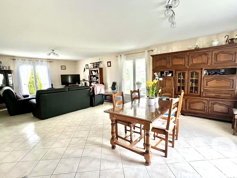 Maison - 179 m² - 8 pièces