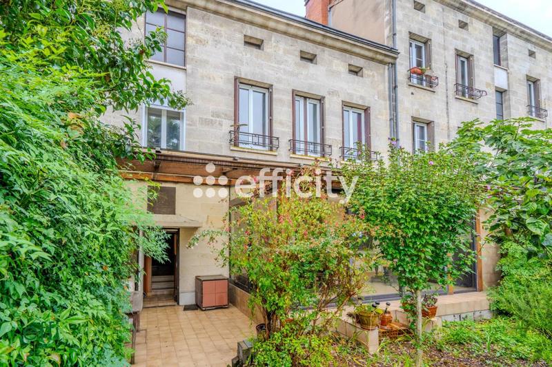 Maison - 220 m² - 9 pièces