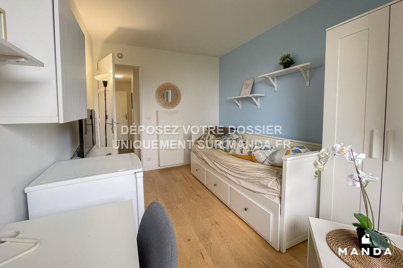 Chambre - 10 m² - 4 pièces
