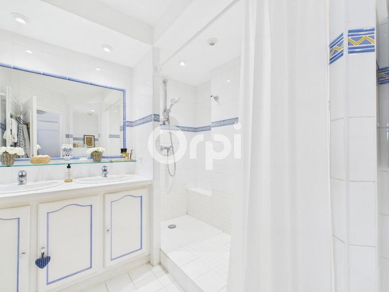 Maison - 136 m² - 4 pièces