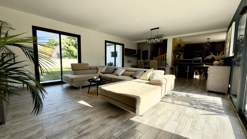 Maison - 140 m² - 7 pièces