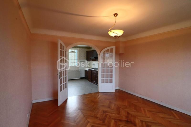 Demeure - 90 m² - 6 pièces