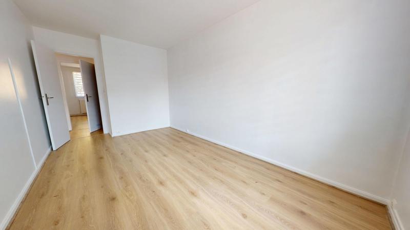 Appartement - 90 m² - 4 pièces