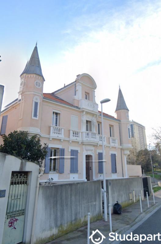 Appartement - 70 m² - 2 pièces