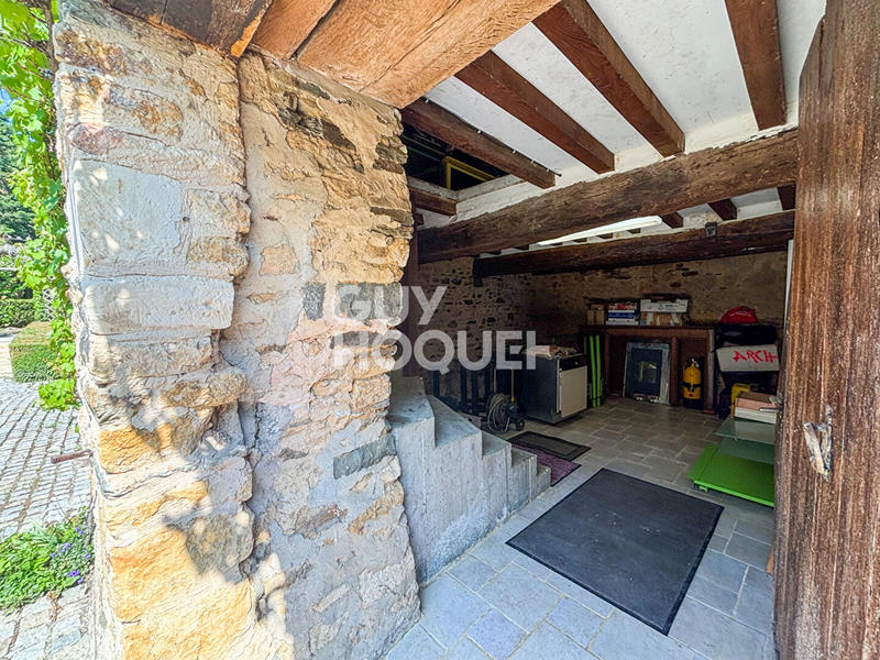 Maison - 460 m² - 16 pièces