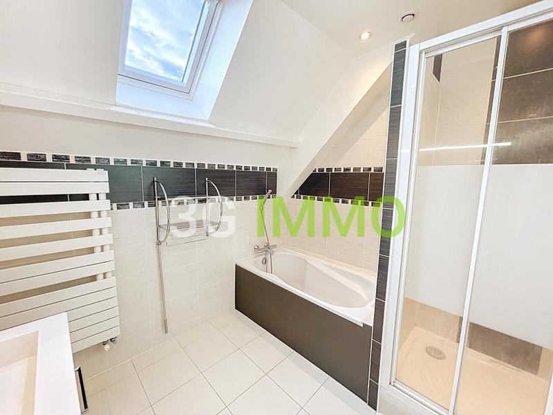 Maison traditionnelle - 140 m² - 6 pièces