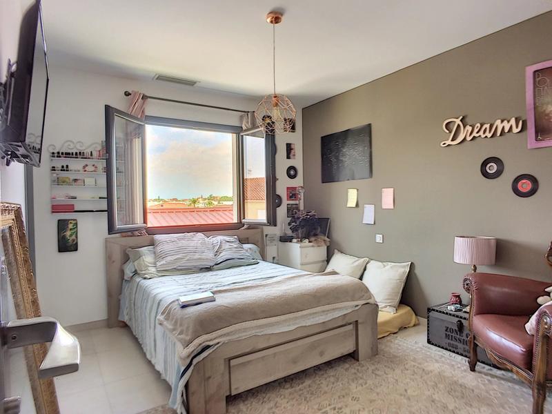 Maison - 274 m² - 12 pièces