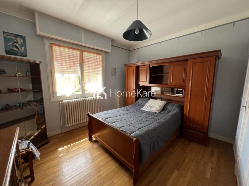 Maison - 200 m² - 7 pièces