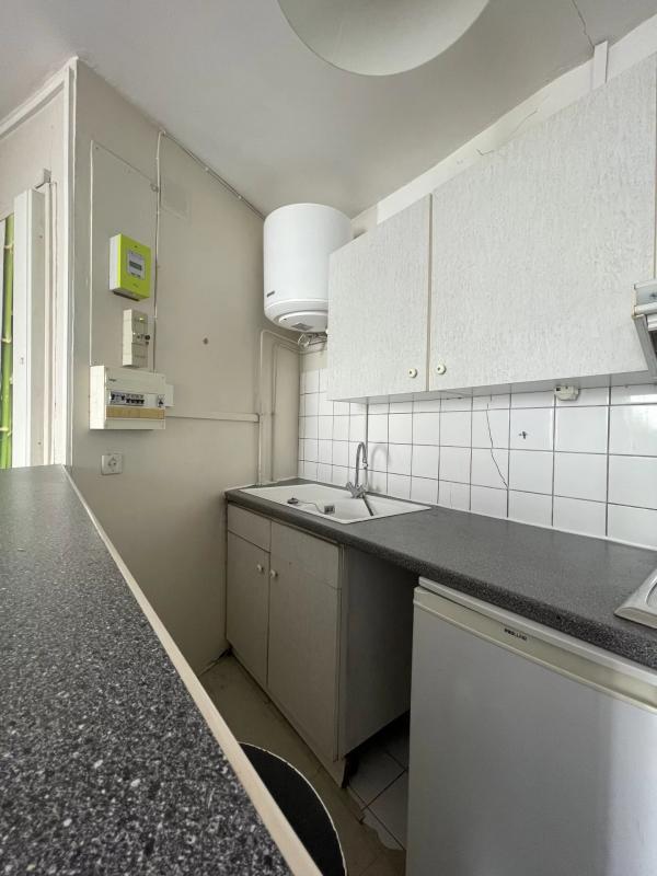 Studio - 25 m² - 1 pièce