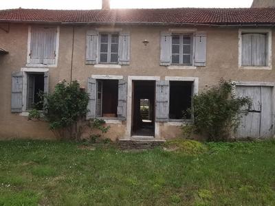 Maison - 300 m² - 4 pièces