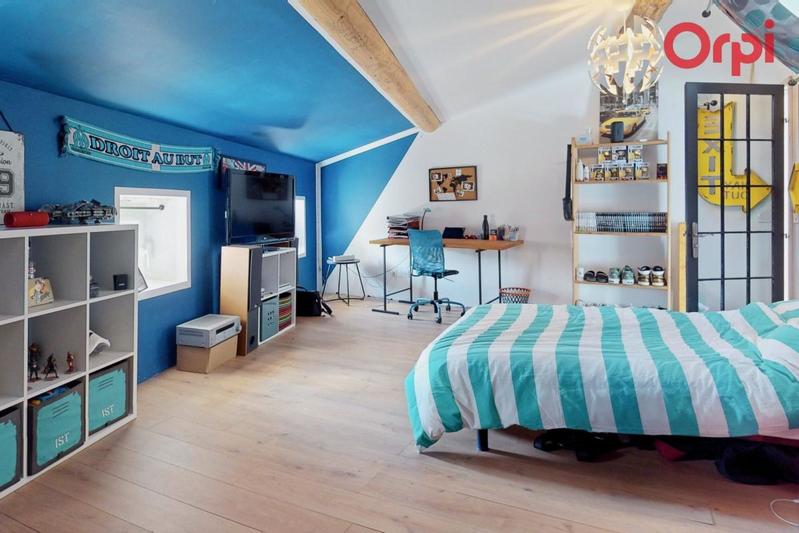 Maison - 245 m² - 6 pièces