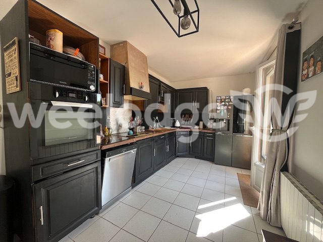 Maison - 107 m² - 6 pièces