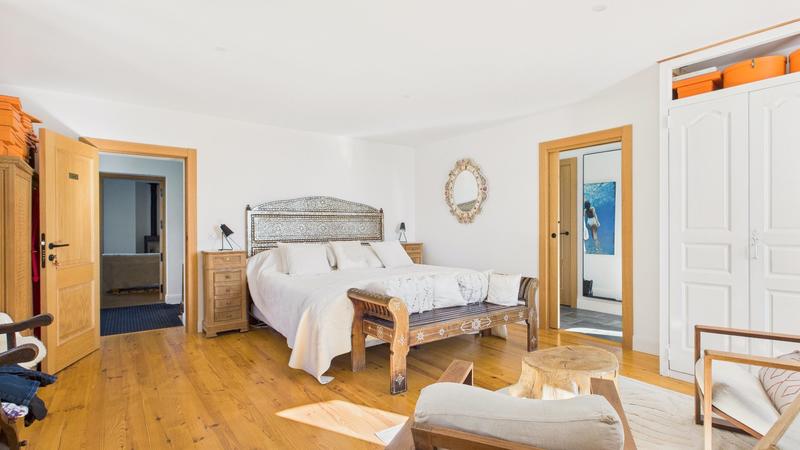 Maison - 410 m² - 11 pièces