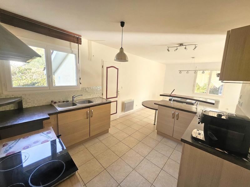 Maison - 92 m² - 4 pièces