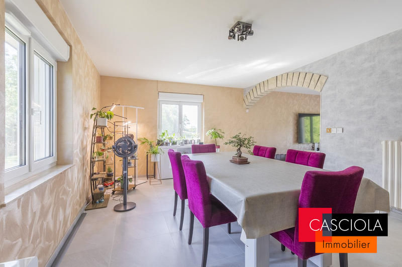 Maison - 216 m² - 7 pièces
