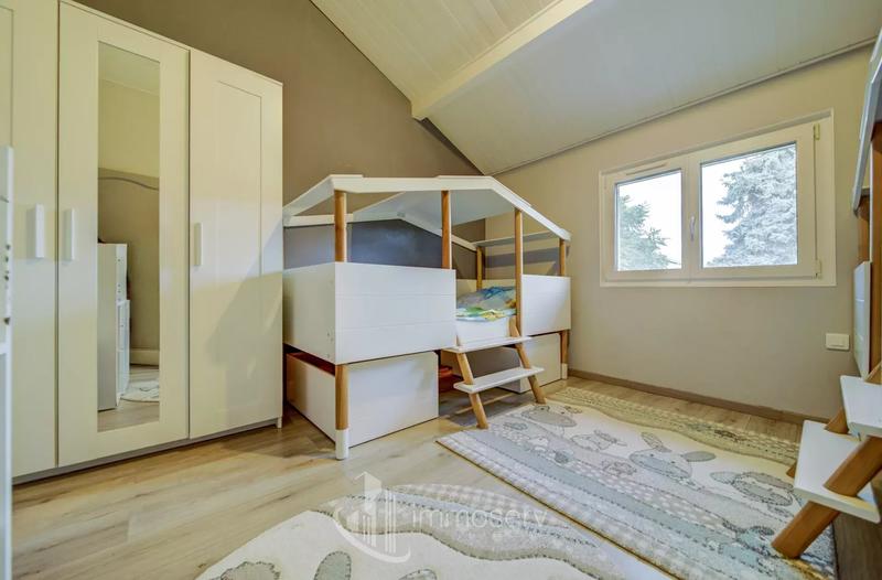 Maison - 138 m² - 6 pièces