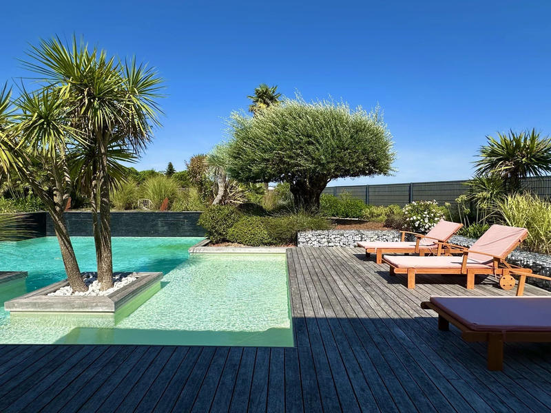 Villa - 187 m² - 9 pièces