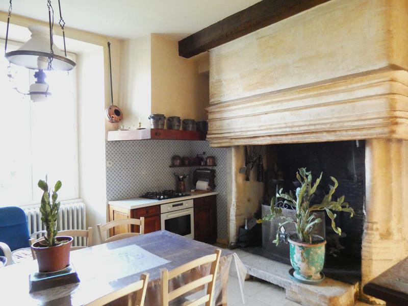 Maison - 360 m² - 12 pièces