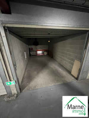 Parking / Garage - 13 m²