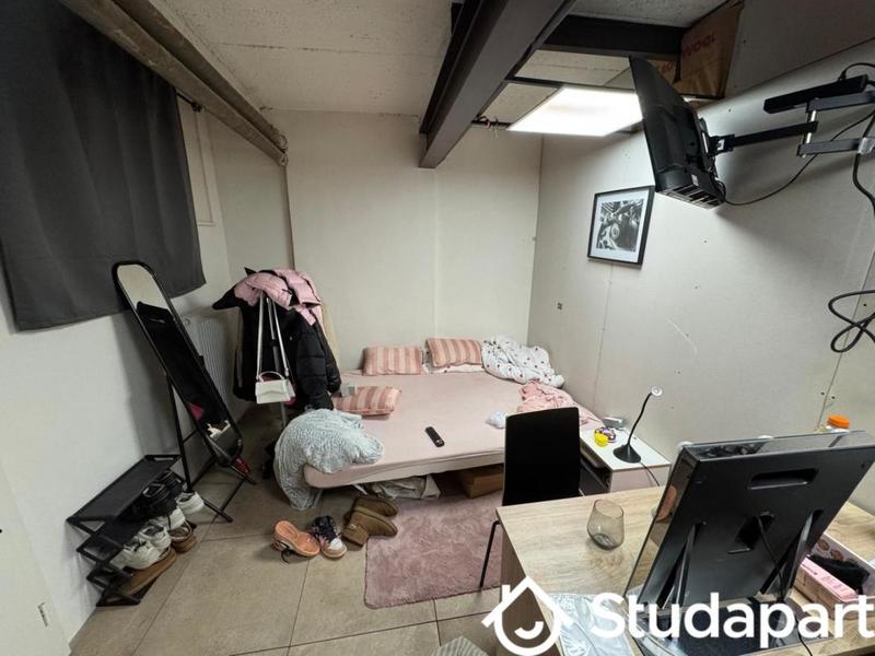 Chambre - 15 m² - 1 pièce