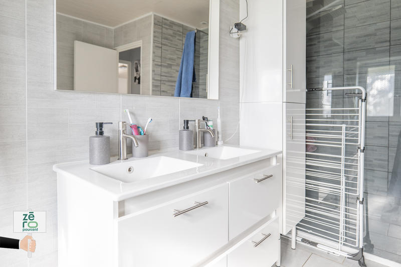 Maison - 422 m² - 24 pièces