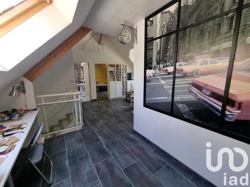 Maison - 220 m² - 9 pièces