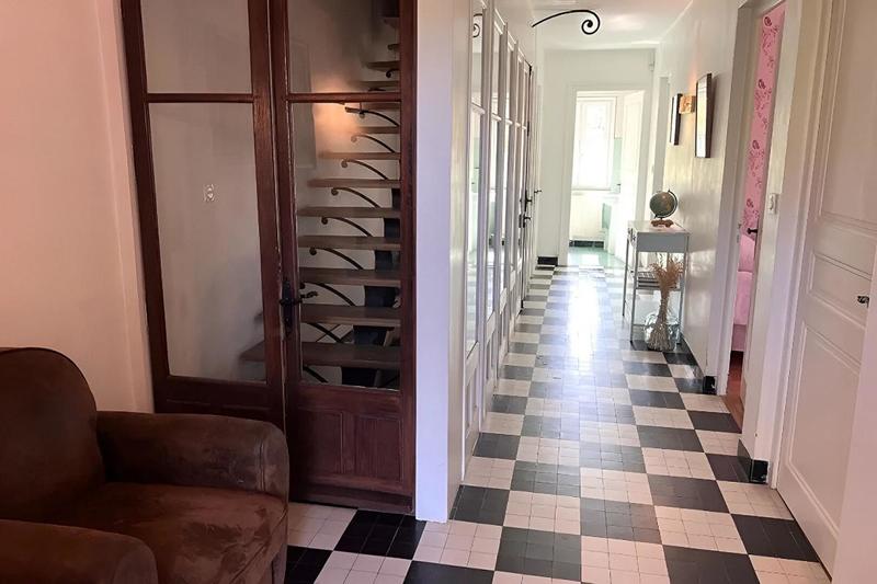 Maison - 183 m² - 7 pièces