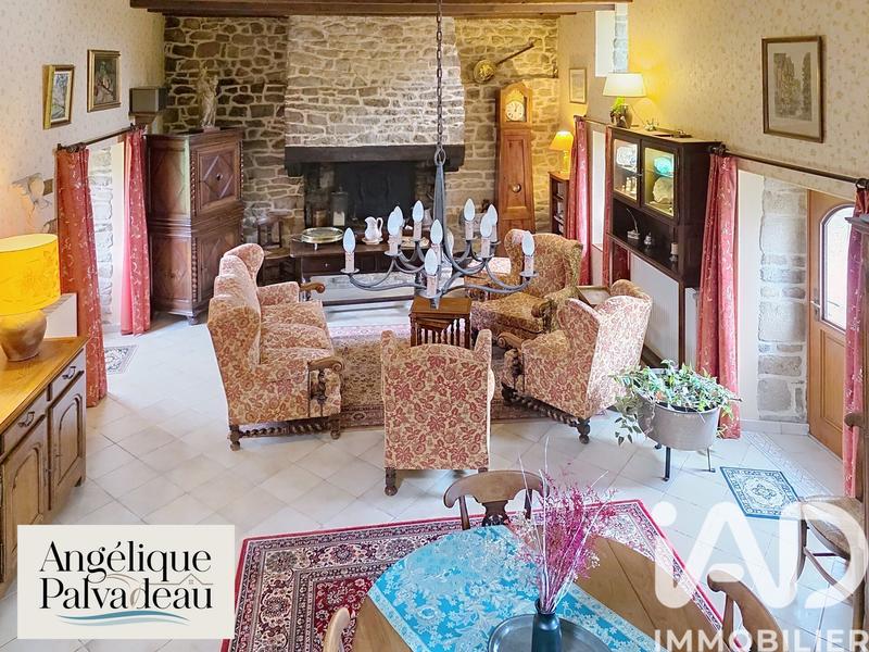 Maison - 246 m² - 7 pièces