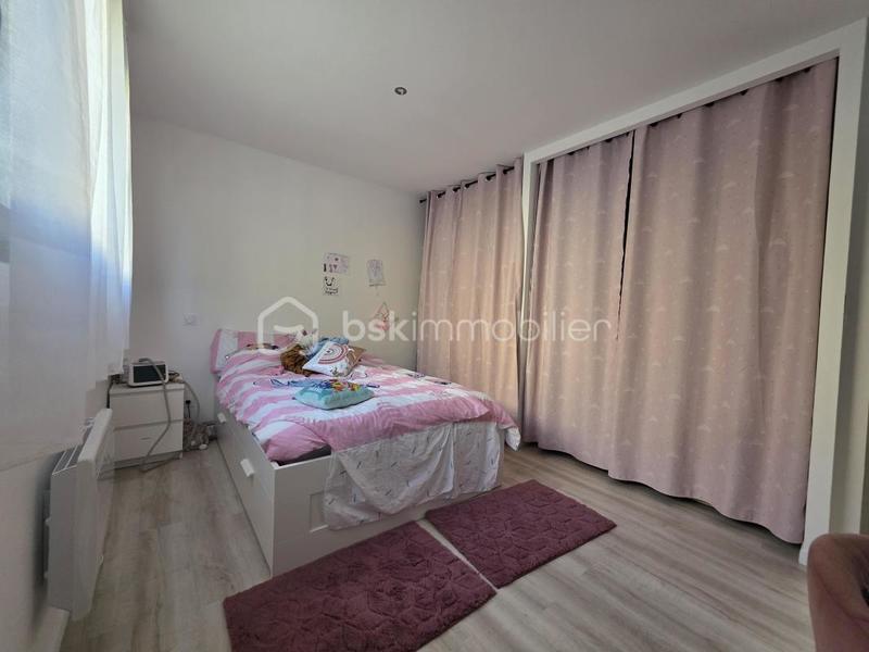 Maison - 240 m² - 6 pièces