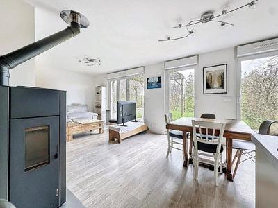 Maison - 94 m² - 5 pièces