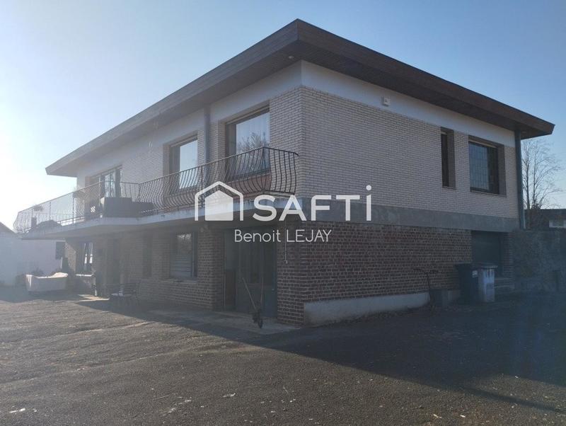 Maison - 215 m² - 7 pièces