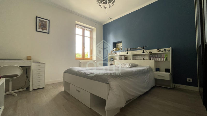 Maison - 383 m² - 13 pièces