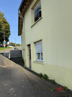 Maison - 185 m² - 18 pièces